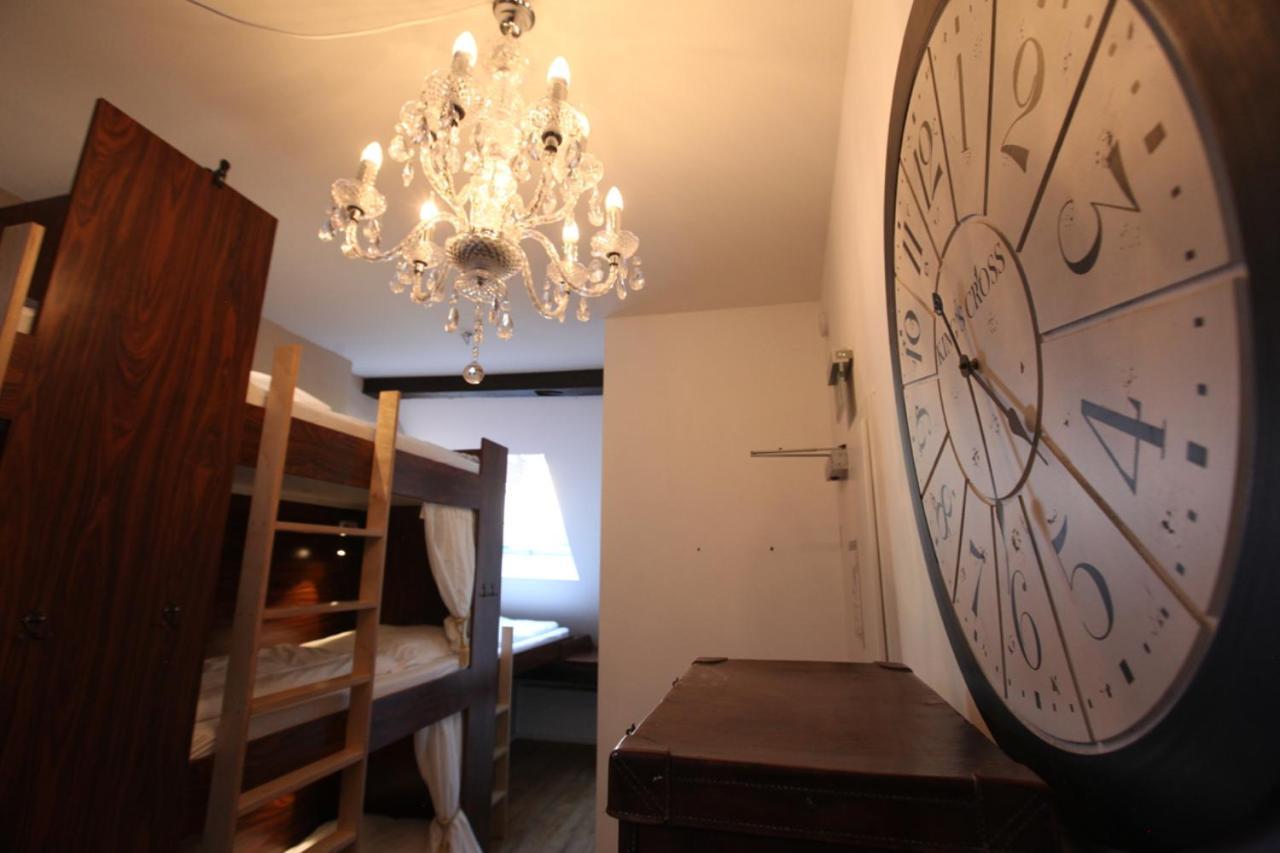 Familienzimmer mit Gemeinschaftsbad